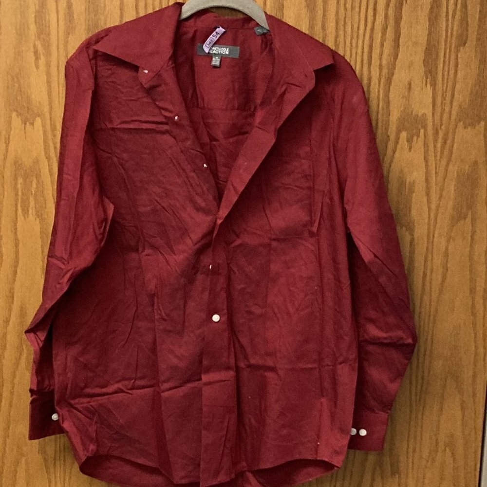 Kenneth Cole Reaction dark red button down sz m